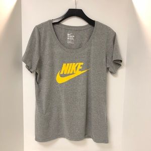 Nike t shirt
